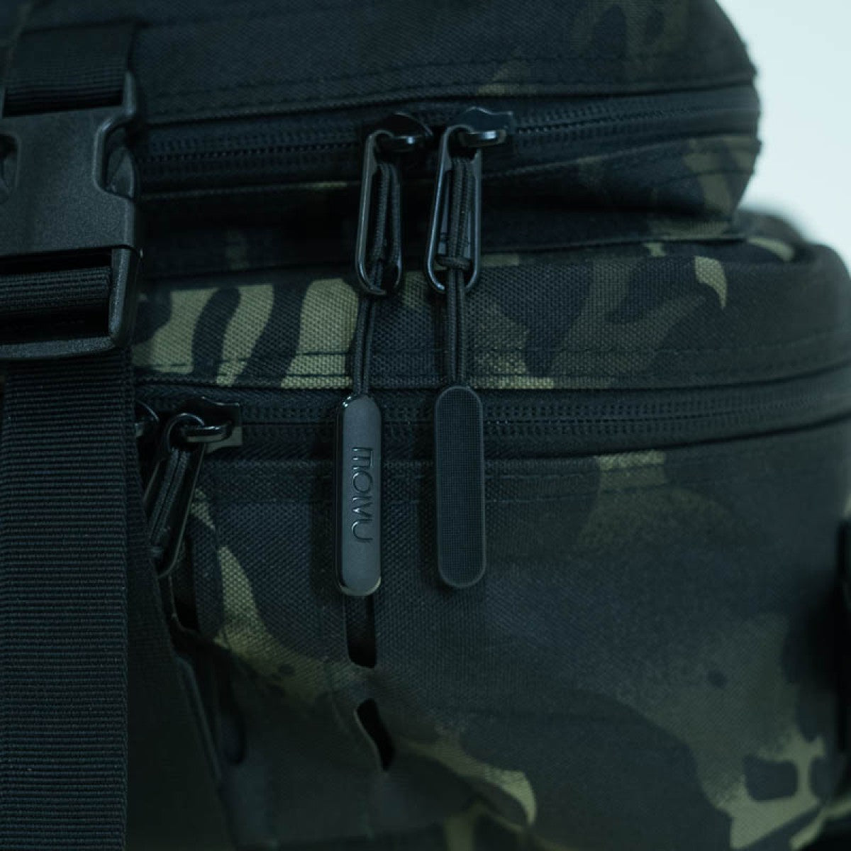 Mochila Roca Negro Camo