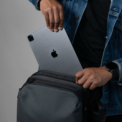 Mochila Zacualpa 15 Gris Oscuro